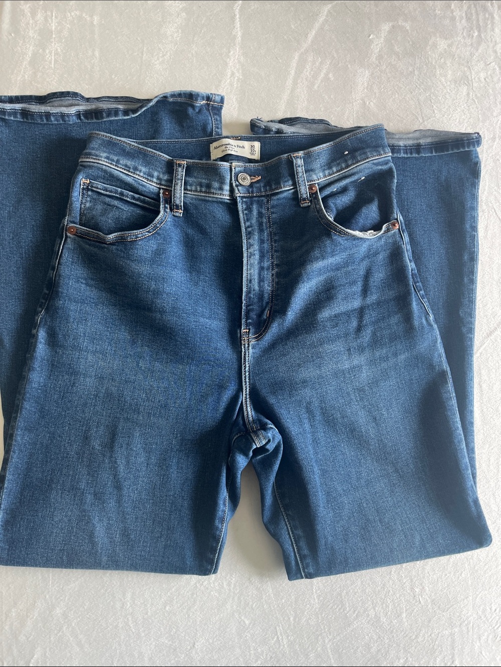 A&F Curve love ultra high rise flare 10/30s - Picture 3 of 7